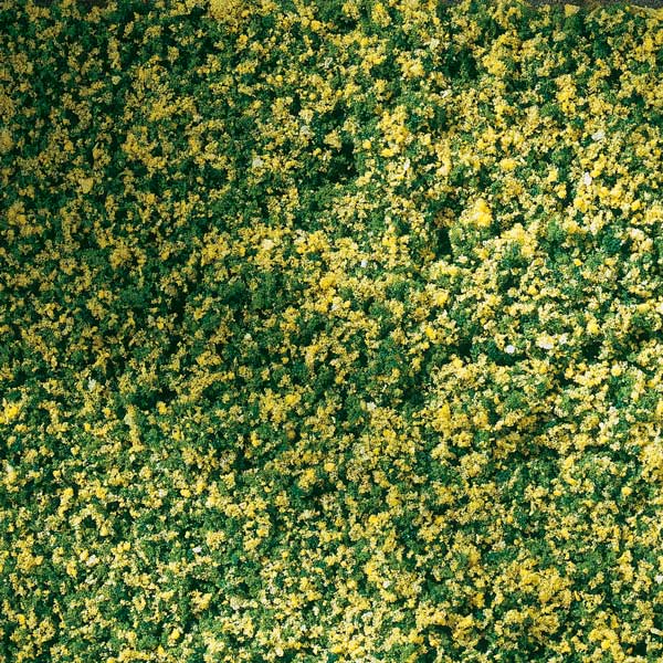 Lawn roll with spring flowers<br /><a href='images/pictures/Auhagen/76668.jpg' target='_blank'>Full size image</a>